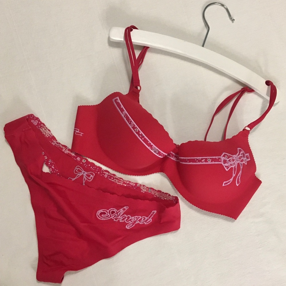 NWOT VS Angels Raspberry Embroidered Bra and Panty